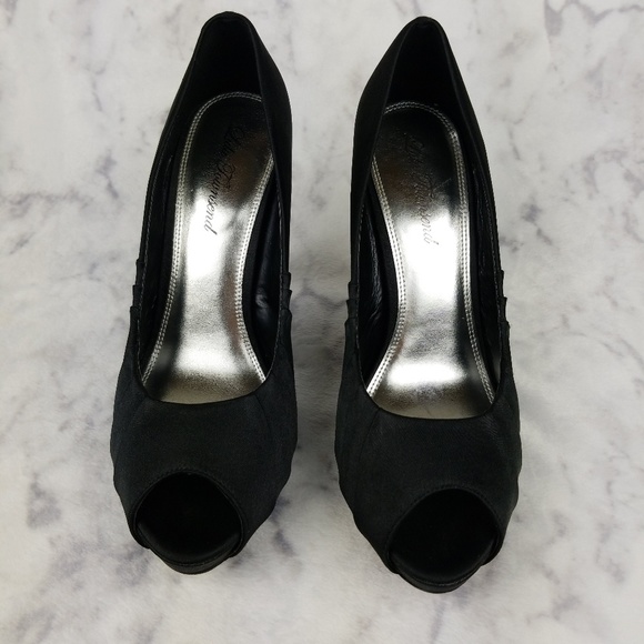 Lulu Townsend Black 4.5 inch heels size 9.5 fabric - Picture 2 of 8